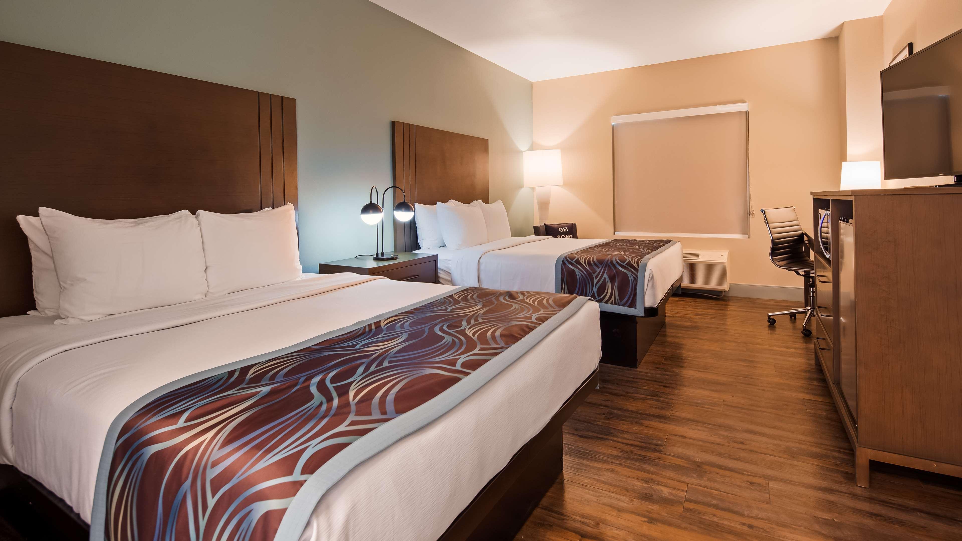Best Western Plus New Barstow Inn & Suites Buitenkant foto