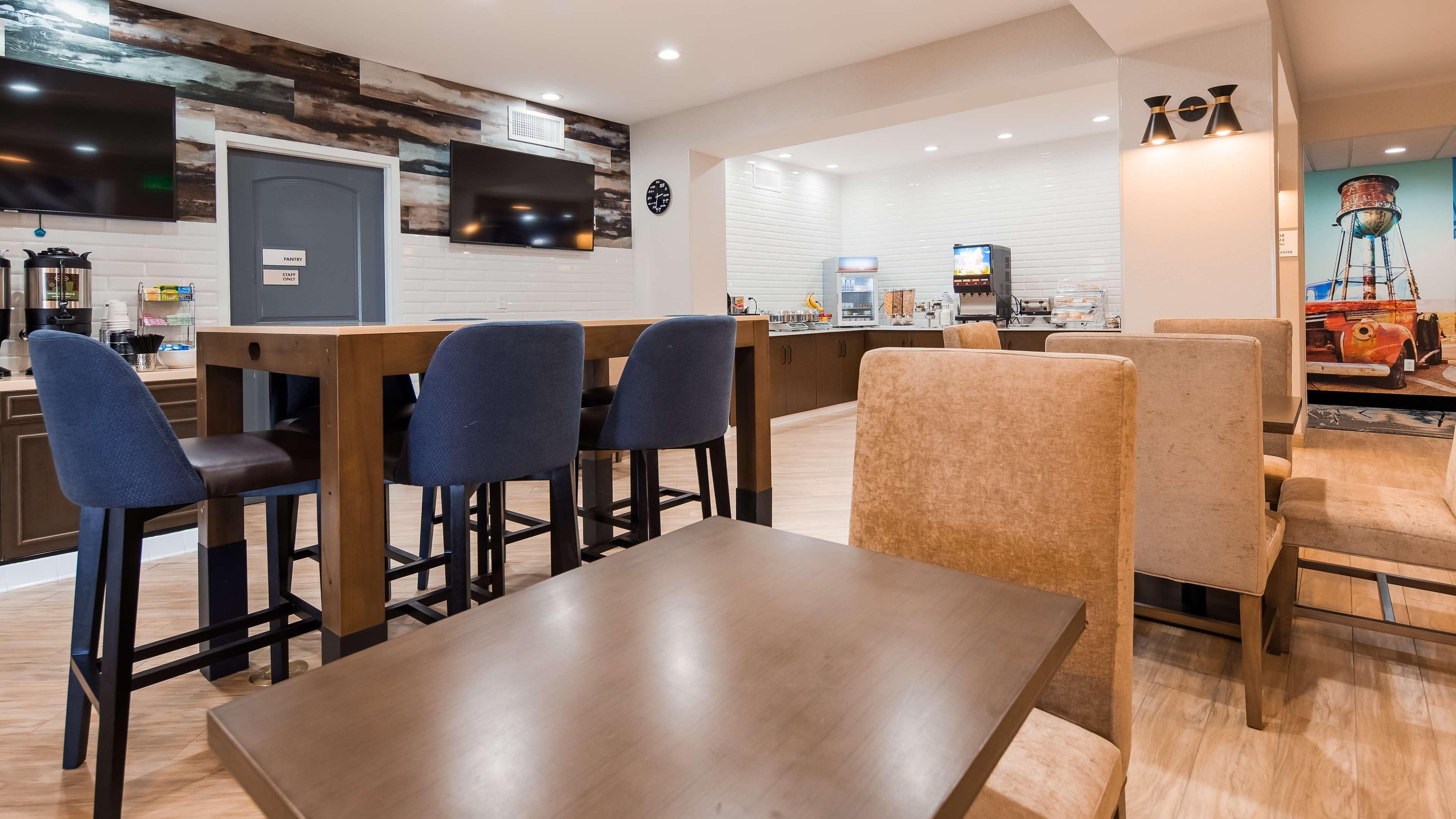 Best Western Plus New Barstow Inn & Suites Buitenkant foto